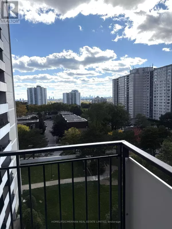 Toronto (henry Farm), ON M2J1M2,20 Forest Manor RD #706