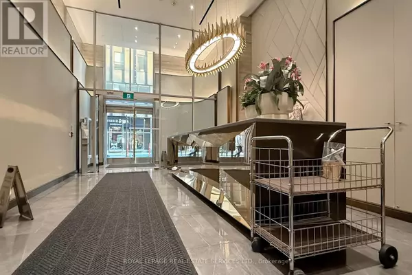 Toronto (annex), ON M5R1A3,88 Cumberland ST #808