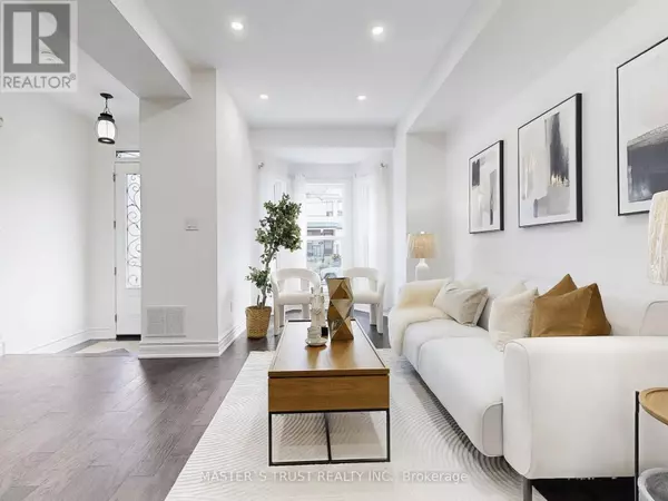 Toronto (trinity-bellwoods), ON M6J3A7,420 OSSINGTON AVENUE