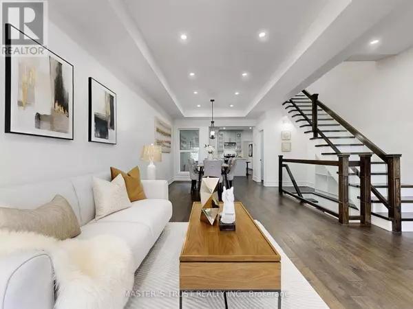 Toronto (trinity-bellwoods), ON M6J3A7,420 OSSINGTON AVENUE