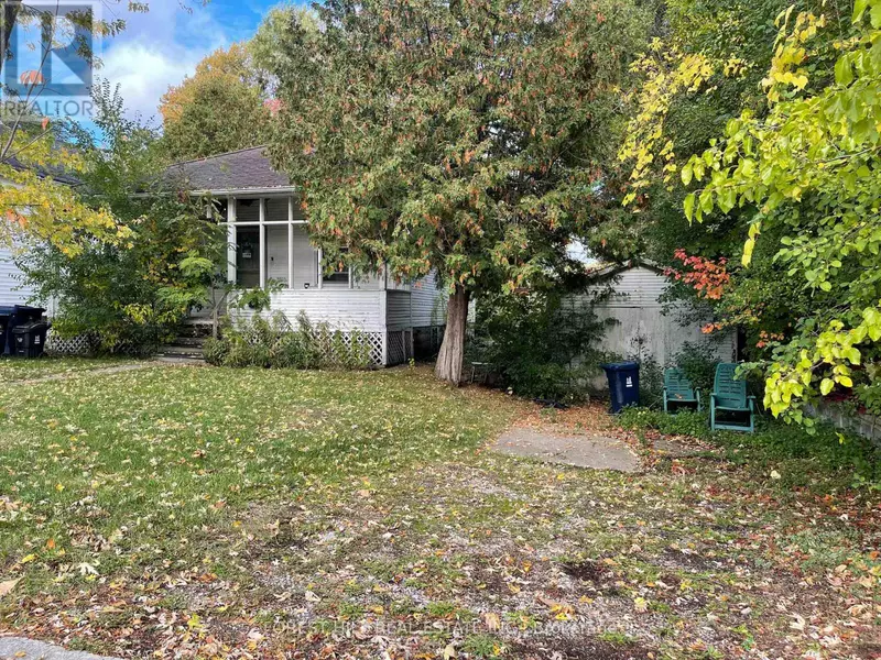 194 PEMBERTON AVENUE, Toronto (newtonbrook East), ON M2M1Y8