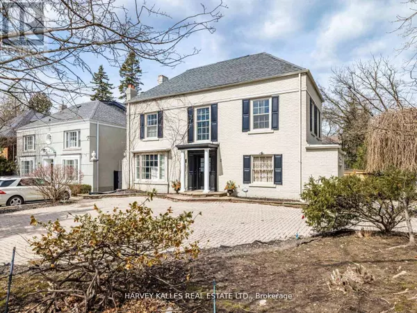 Toronto (forest Hill South), ON M5P1W4,2 SILVERWOOD AVENUE