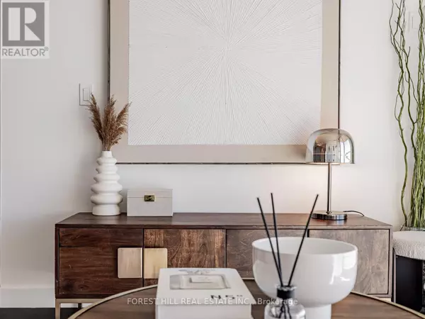 27 Mcmahon DR #2706, Toronto (bayview Village), ON M2K0J2