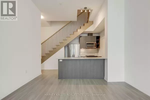 Toronto (mount Pleasant West), ON M4S0E3,25 Holly ST #TH104