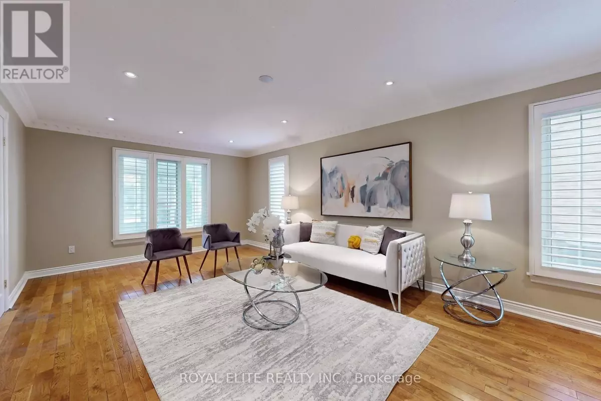 Toronto (westminster-branson), ON M2R3R9,88 MILLERSGROVE DRIVE