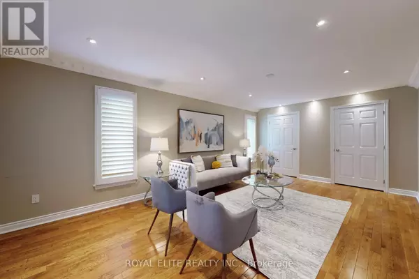 Toronto (westminster-branson), ON M2R3R9,88 MILLERSGROVE DRIVE