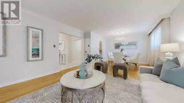 Toronto (newtonbrook East), ON M2M2L1,18 BRENHAM CRESCENT