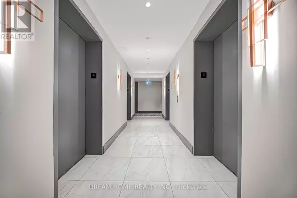 Toronto (banbury-don Mills), ON M3C0R1,50 O'Neill RD #403