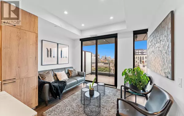 Toronto (waterfront Communities), ON M5V0P4,505 Richmond ST West #909