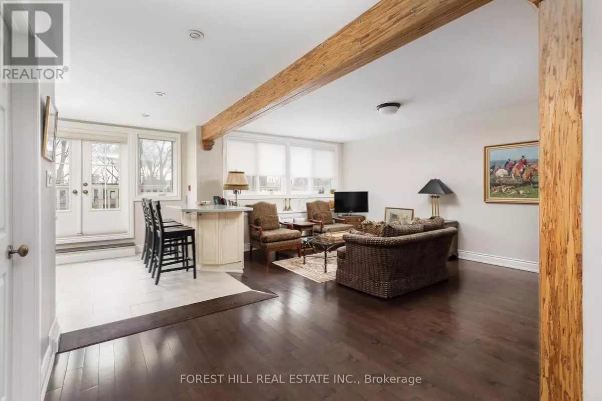 Toronto (yonge-st. Clair), ON M4V1J5,105 Balmoral AVE #Unit 5