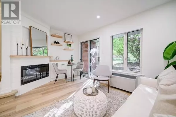 Toronto (niagara), ON M5V3C9,801 King ST West ##12 B