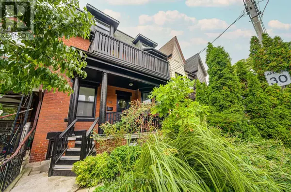 Toronto (trinity-bellwoods), ON M6J2K2,246 EUCLID AVENUE