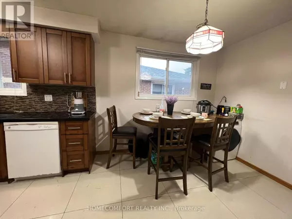 Toronto (pleasant View), ON M2H2Y3,117 SHAWNEE CIRCLE