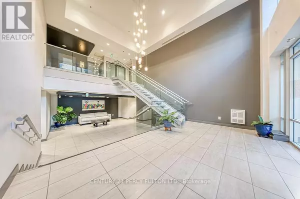 Toronto (niagara), ON M6K3S1,80 Western Battery RD #411