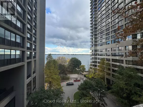 Toronto (waterfront Communities), ON M5J2G2,33 Harbour SQ #2423