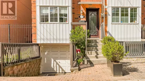 Toronto (moss Park), ON M5A1Z5,58A POULETT STREET