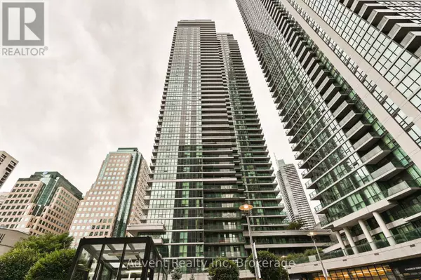 33 Bay ST #1902, Toronto (waterfront Communities), ON M5J2Z3