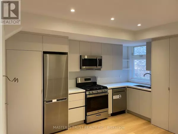 Toronto (university), ON M5S2P7,370 Lippincott ST #Unit2