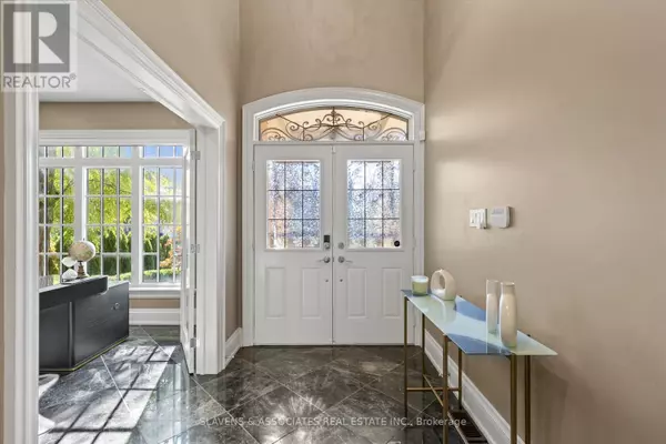 Toronto (st. Andrew-windfields), ON M2L1K6,130 YORK MILLS ROAD