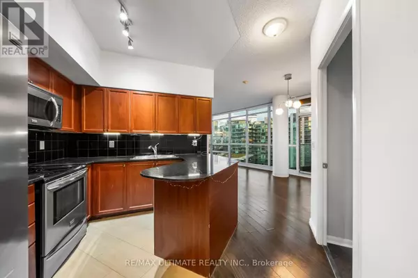 Toronto (niagara), ON M5V1B2,231 Fort York BLVD #1222