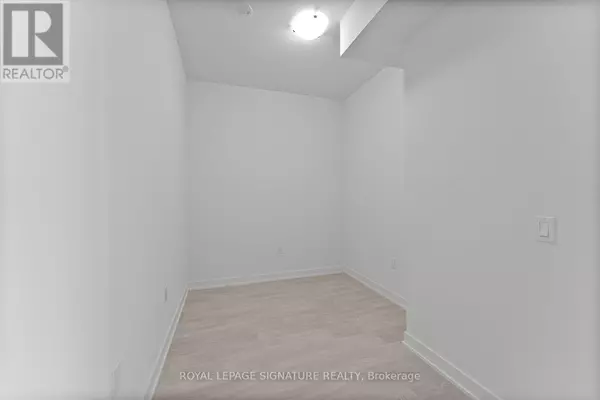 Toronto (banbury-don Mills), ON M3C0S6,1 Kyle Lowry RD #311