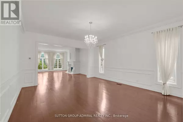 Toronto (st. Andrew-windfields), ON M2L1Z8,48 BERKINDALE DRIVE