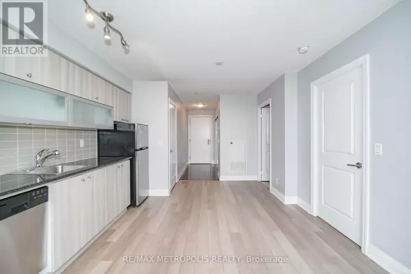 Toronto (henry Farm), ON M2J0B4,275 Yorkland RD #2301