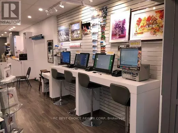 Toronto (yonge-eglinton), ON M4P1E4,2300 Yonge ST #C029