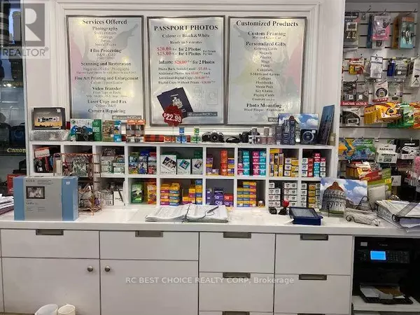 Toronto (yonge-eglinton), ON M4P1E4,2300 Yonge ST #C029