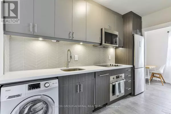 Toronto (forest Hill South), ON M5P2W4,464 Spadina RD #21