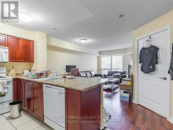 Toronto (clanton Park), ON M3H5V5,872 Sheppard AVE West #312