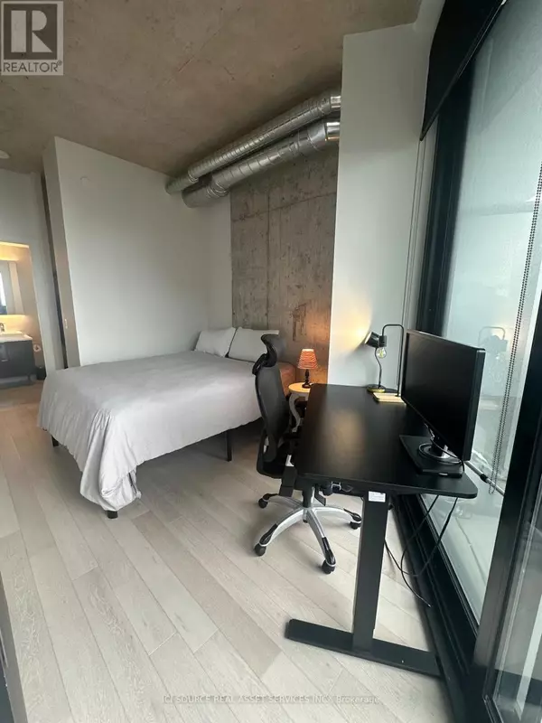 21 Lawren Harris SQ #912, Toronto (moss Park), ON M5A0N7