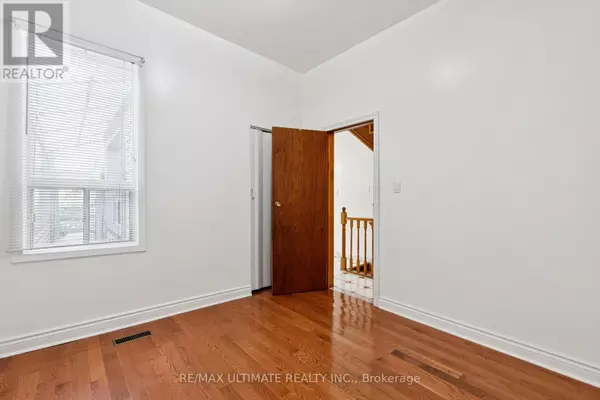 Toronto (little Portugal), ON M6J3K4,111 NORTHCOTE AVENUE