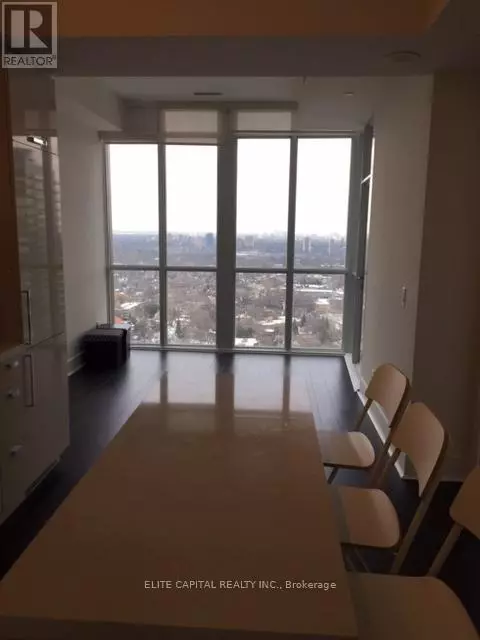 Toronto (annex), ON M5R1H3,32 Davenport RD #3003