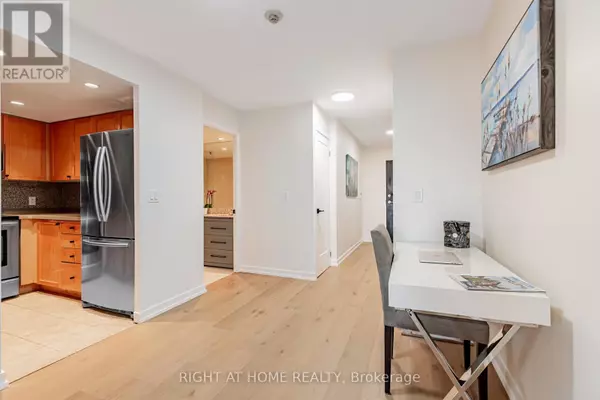 Toronto (annex), ON M4W3S5,8 Park RD #3116