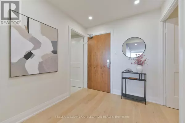 Toronto (annex), ON M4W3C8,914 Yonge ST #1612