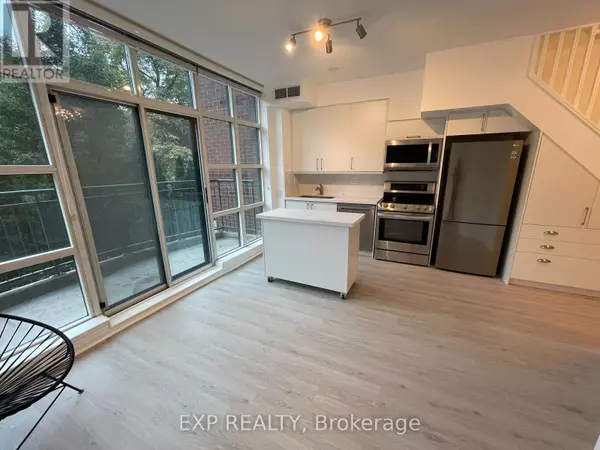 Toronto (trinity-bellwoods), ON M6J3X4,901 Queen ST West #227