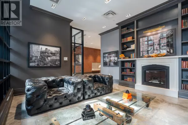 Toronto (waterfront Communities), ON M5V0N9,608 Richmond ST West #613