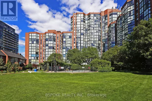 Toronto (niagara), ON M5V2W7,701 King ST West #307