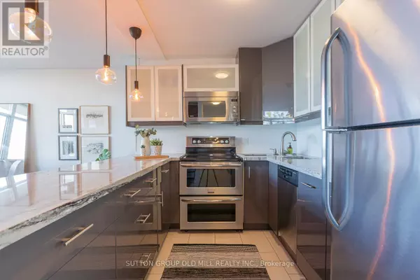 Toronto (wychwood), ON M6G3E3,580 Christie ST #612