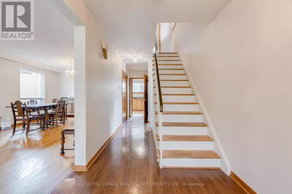 Toronto (newtonbrook East), ON M2M2G6,29 DOVERWOOD COURT