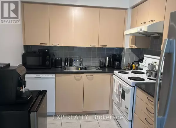 Toronto (willowdale East), ON M2N7H5,2 Clairtrell RD #510