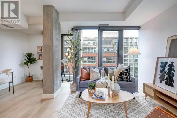 Toronto (waterfront Communities), ON M5V0G4,32 Camden ST #704