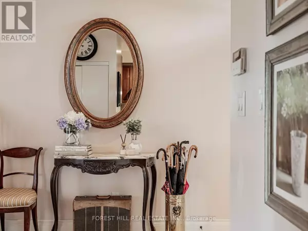 Toronto (willowdale East), ON M2N7H5,2 Clairtrell RD #TH-A