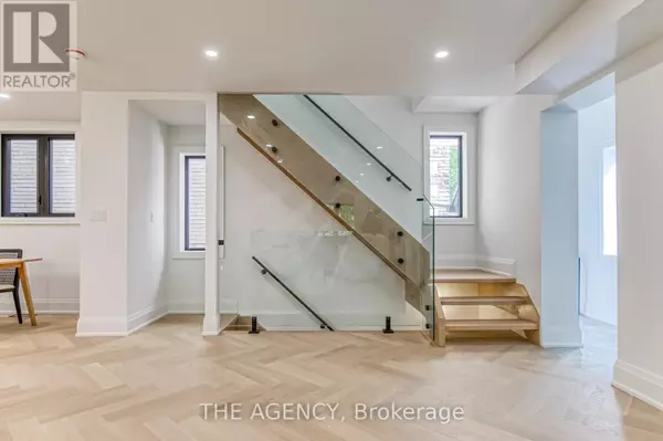 Toronto (forest Hill South), ON M5P2M1,16 DUNCANNON DRIVE