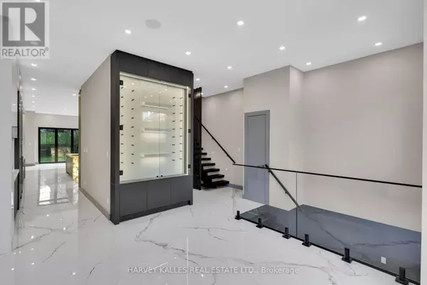 Toronto (forest Hill South), ON M5P1V4,71 ARDMORE ROAD