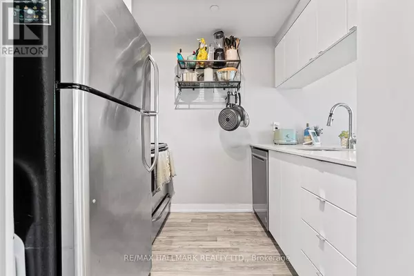 Toronto (niagara), ON M6K3R7,69 Lynn Williams ST #709