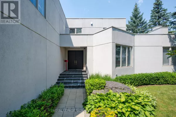 Toronto (st. Andrew-windfields), ON M2L1V2,8 HARRISON ROAD