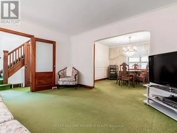 Toronto (bridle Path-sunnybrook-york Mills), ON M4P2T9,51 GLENAVY AVENUE