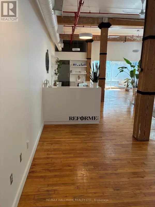 Toronto (moss Park), ON M5A1V1,535 Queen ST East #7